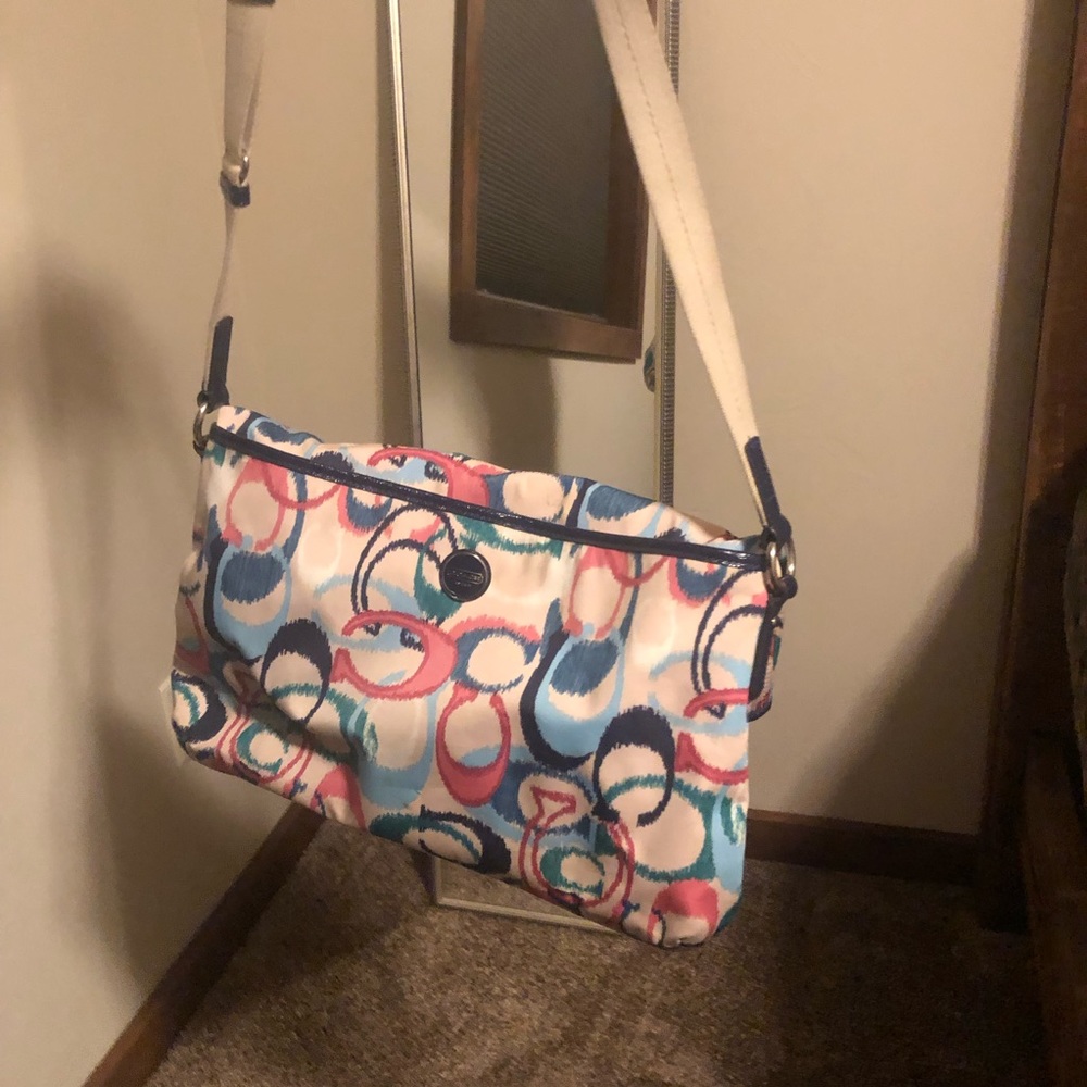 Coach! Fold over shoulder strap bag